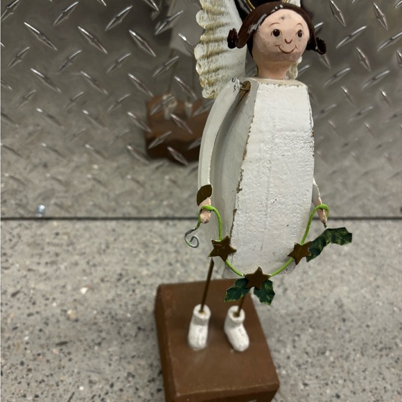 Handcrafted Wooden Angel Figurine with Holly Garland - Picture 7 of 9